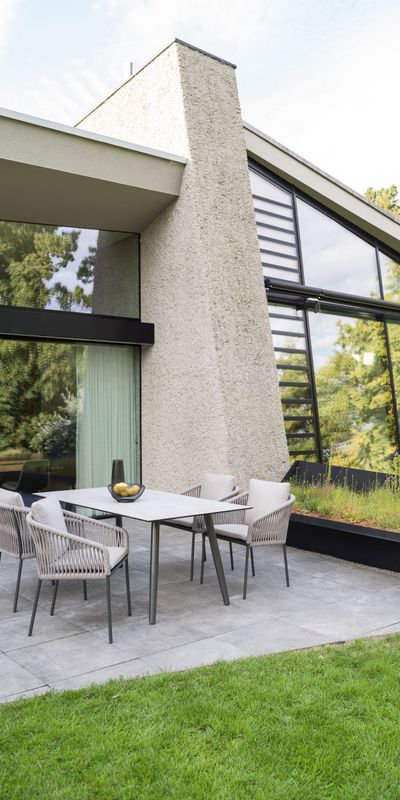 Stern Outdoor Marla 1